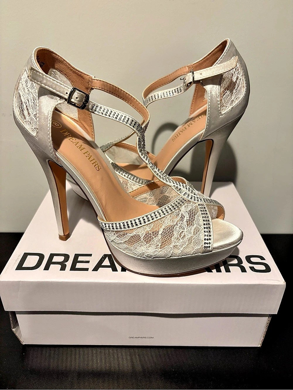 Dream Pairs Lace Heels